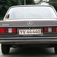 Mercedes Benz 123 (SOLGT)