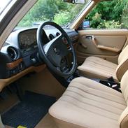 Mercedes Benz 123 (SOLGT)