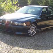 BMW 523i