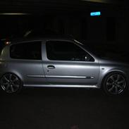 Renault Clio 2,0 16 V Sport
