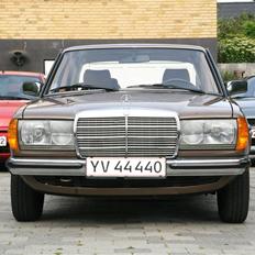 Mercedes Benz 123 (SOLGT)