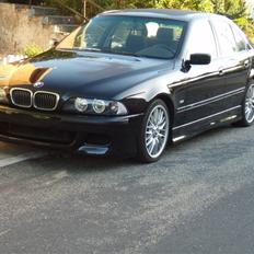 BMW 523i