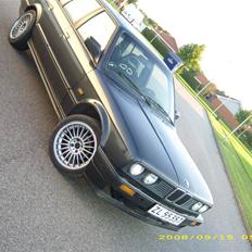 BMW 324 TD E30 touring Død