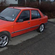 Peugeot  309.   *solgt*