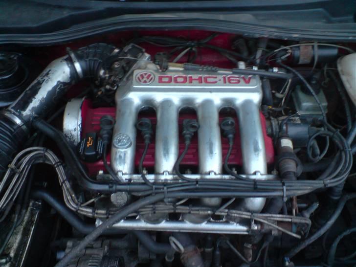 VW golf 2,0 gti 16v solgt - ikke kønt, men motoren bliver renoveret når den kommer ud  billede 6