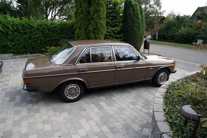 Mercedes Benz 123 (SOLGT) billede 4