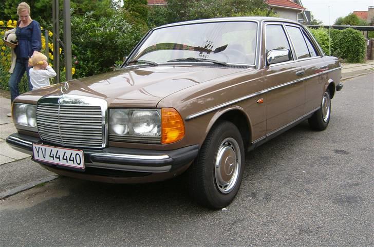 Mercedes Benz 123 (SOLGT) billede 6