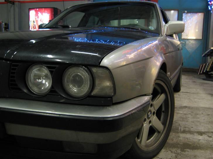 BMW E34 530i SOLGT billede 5