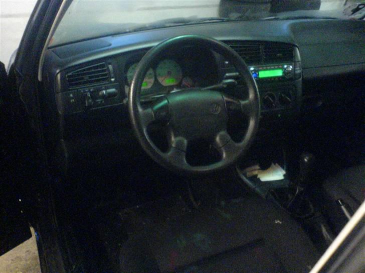 VW Golf III - Lidt af kabinen ... Bemærk de hvide urskiver billede 6