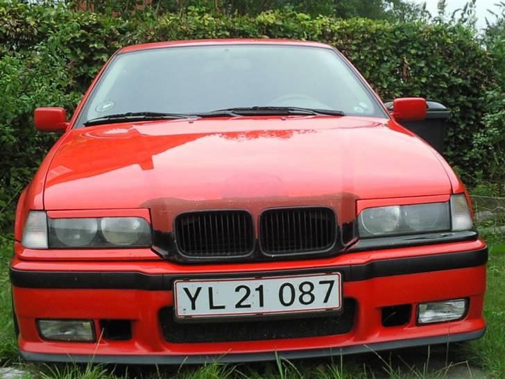 BMW e36 Compact - med den nye front som den står den 29/3-09 billede 3