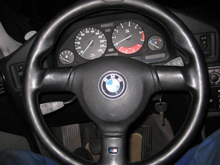 BMW E34 530i SOLGT billede 11