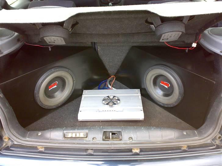 Fiat Bravo HGT 2,0 20v - Solgt - de har ikke en chance mod motorlyden :p billede 6