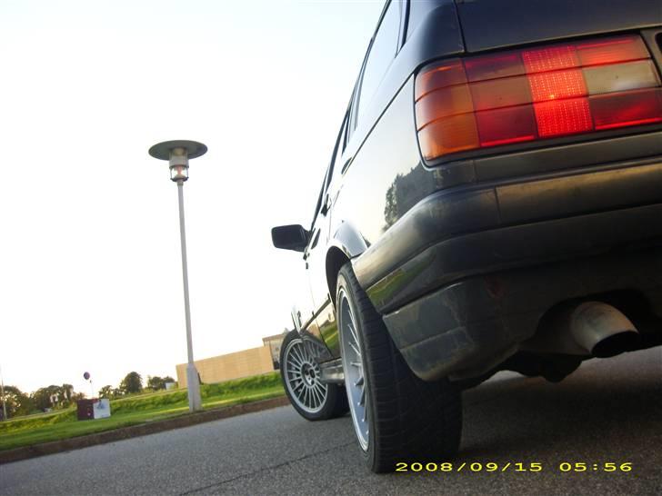 BMW 324 TD E30 touring Død billede 2