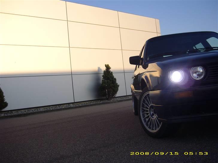 BMW 324 TD E30 touring Død billede 4