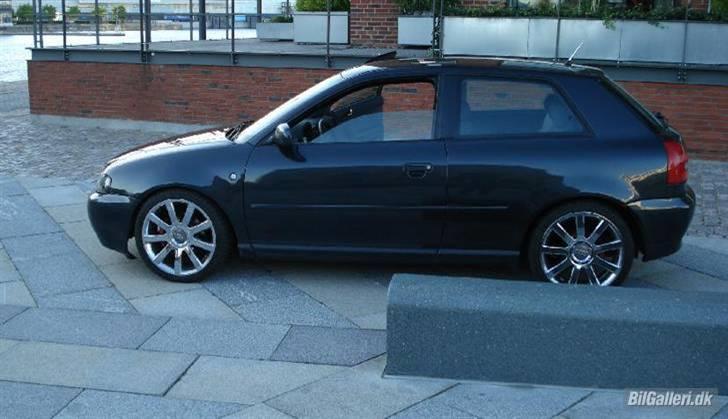 Audi A3 1,8 20VTurbo SOLGT billede 6