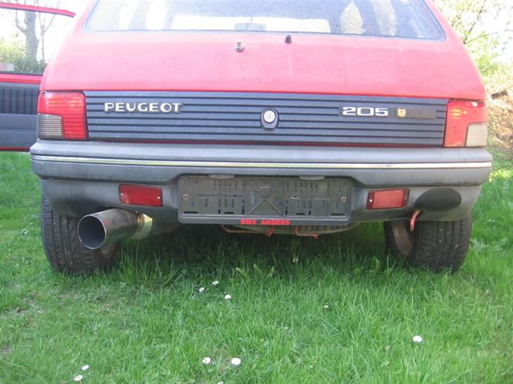 Peugeot 205 SOLGT :/ billede 2