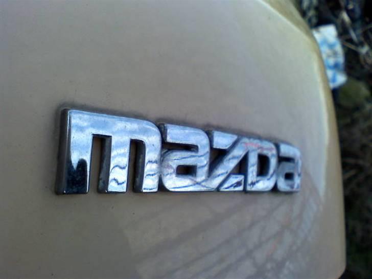 Mazda 323 Fa (Bananen) billede 12