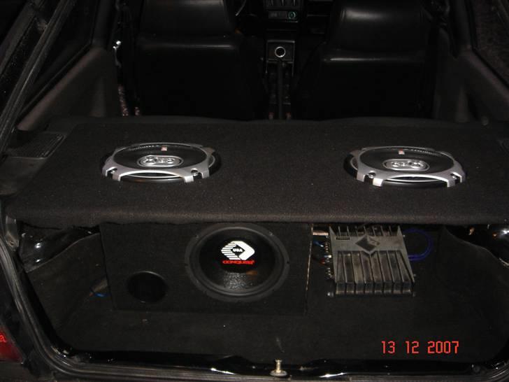 VW Polo G40 (BYTTET) - Ikke det vilde, men det var billigt og det spiller ganske udemærket :) billede 15