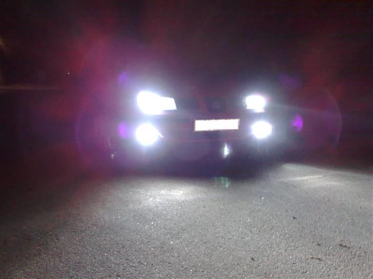 Seat Leon TDI Sport SOLGT!!! - Jep xenon i nær/fjern og tågelys.. 8000k :-) Der fandme godt lys på !!! billede 10