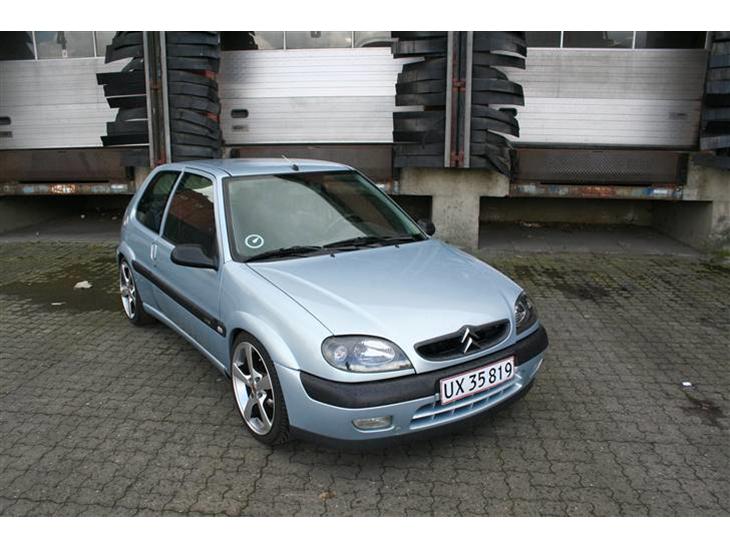 {{currentPhoto.altText}} billede {{currentPhoto.number}}