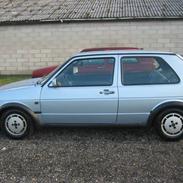 VW Golf 2 1,9 td Solgt