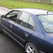 Nissan primera sri