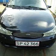 Ford Mondeo 2,5 V6