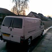 VW Transporter (SOLGT) -