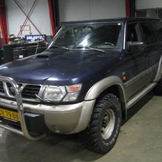 Nissan Patrol Y61 ¤ SOLGT ¤