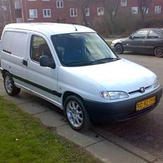 Peugeot Partner 1,9 D - SOLGT