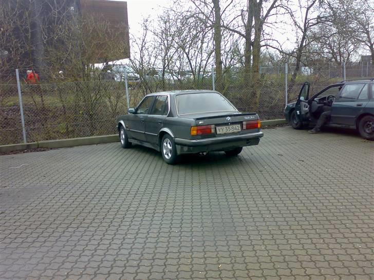 BMW 323i E30 billede 12