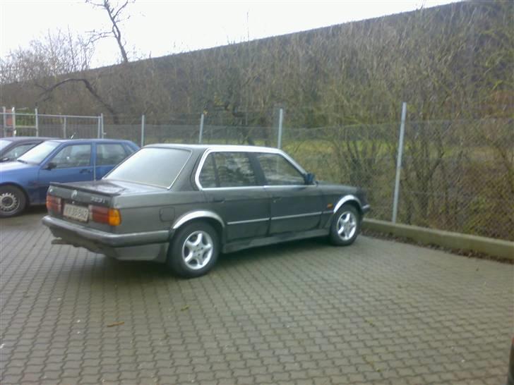 BMW 323i E30 billede 13