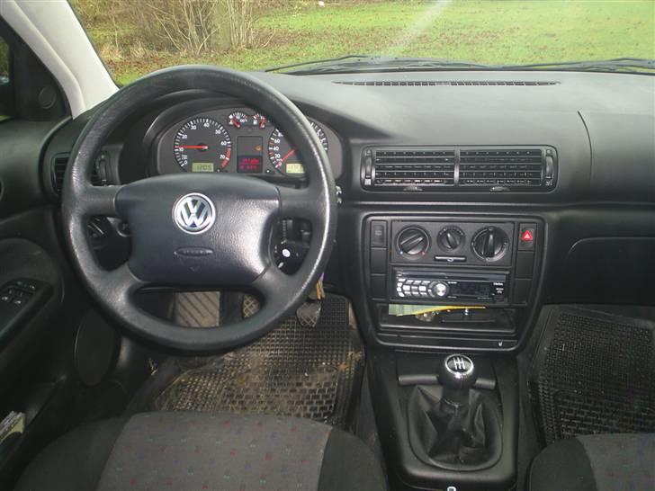 VW Passat 1.8 20v   SOLGT billede 9