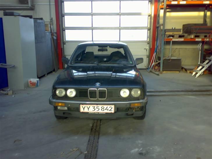 BMW 323i E30 billede 16