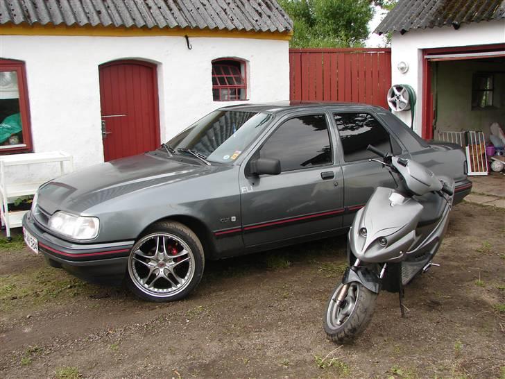 Ford sierra doch (SOLGT)  - sammen med scooten billede 6
