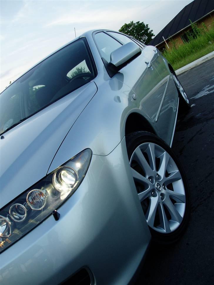 Mazda 6 Sport - ser nice ud med Xenon lyset billede 1