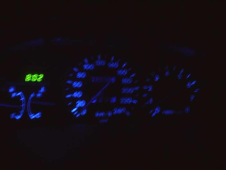 Mazda MX3 1,8 V6 - Blåt speedometer billede 5