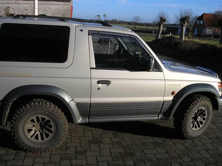 Mitsubishi pajero - og fra siden billede 3