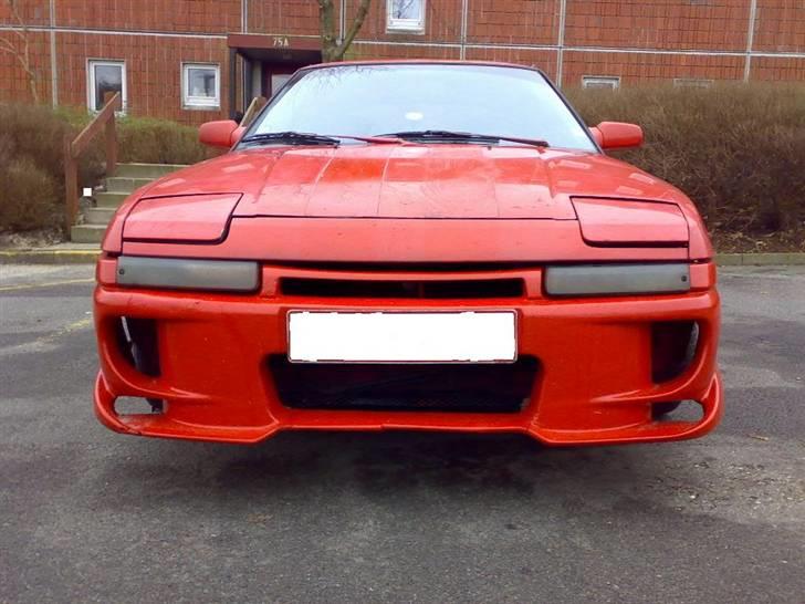 Mazda 323F *SOLGT* billede 3