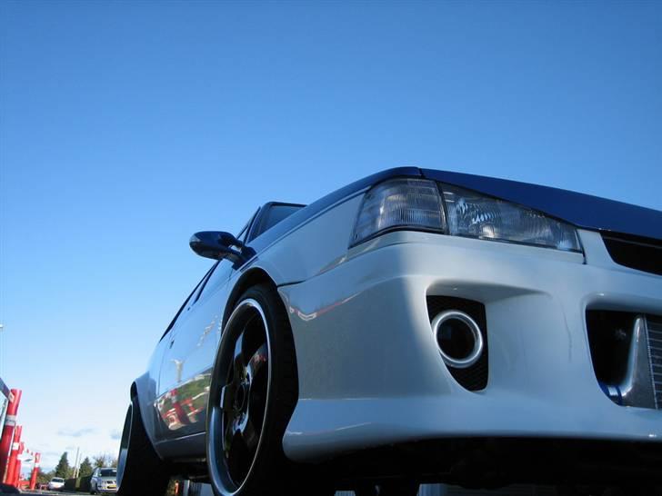 Mazda 323 DOHC 16v Turbo 2wd - Front billede 16