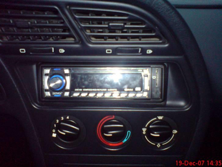 Peugeot 306 SL (Totalskadet) - Denver radio, med Cd, Mp3, WMA, kortlæser og USB Drive billede 8