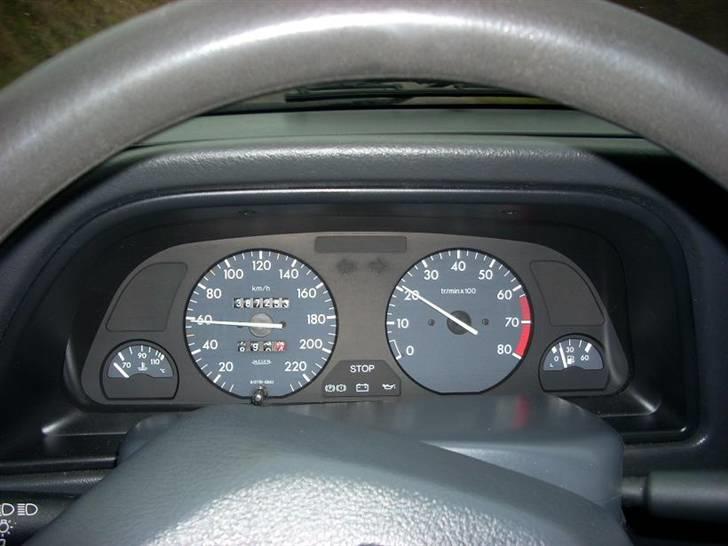 Peugeot               306 [SOLGT] - Bemærk km tal :)  Dog ikke original motor  billede 14