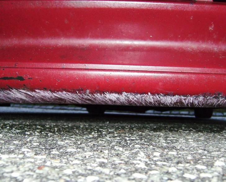 Mercedes Benz  190 D 2,5 (totalskadet) - Det koster lidt plastik :P billede 17