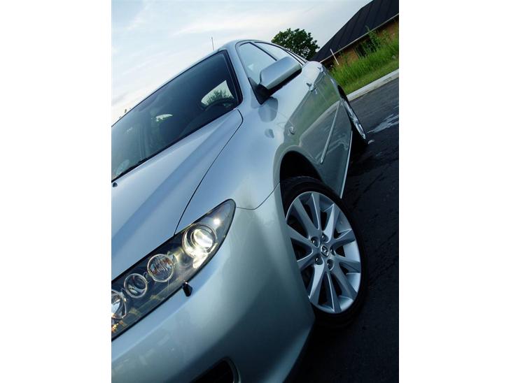 {{currentPhoto.altText}} billede {{currentPhoto.number}}