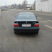 BMW 325i  *SOLGT*