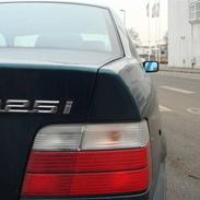 BMW 325i  *SOLGT*