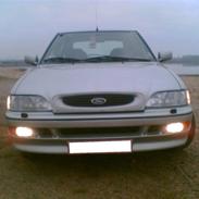 Ford escort 1,8 sport i