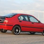 Honda civic 1,4 iS (Totalskadet