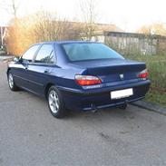 Peugeot 406 1,8 SL -Solgt-