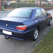 Peugeot 406 1,8 SL -Solgt-